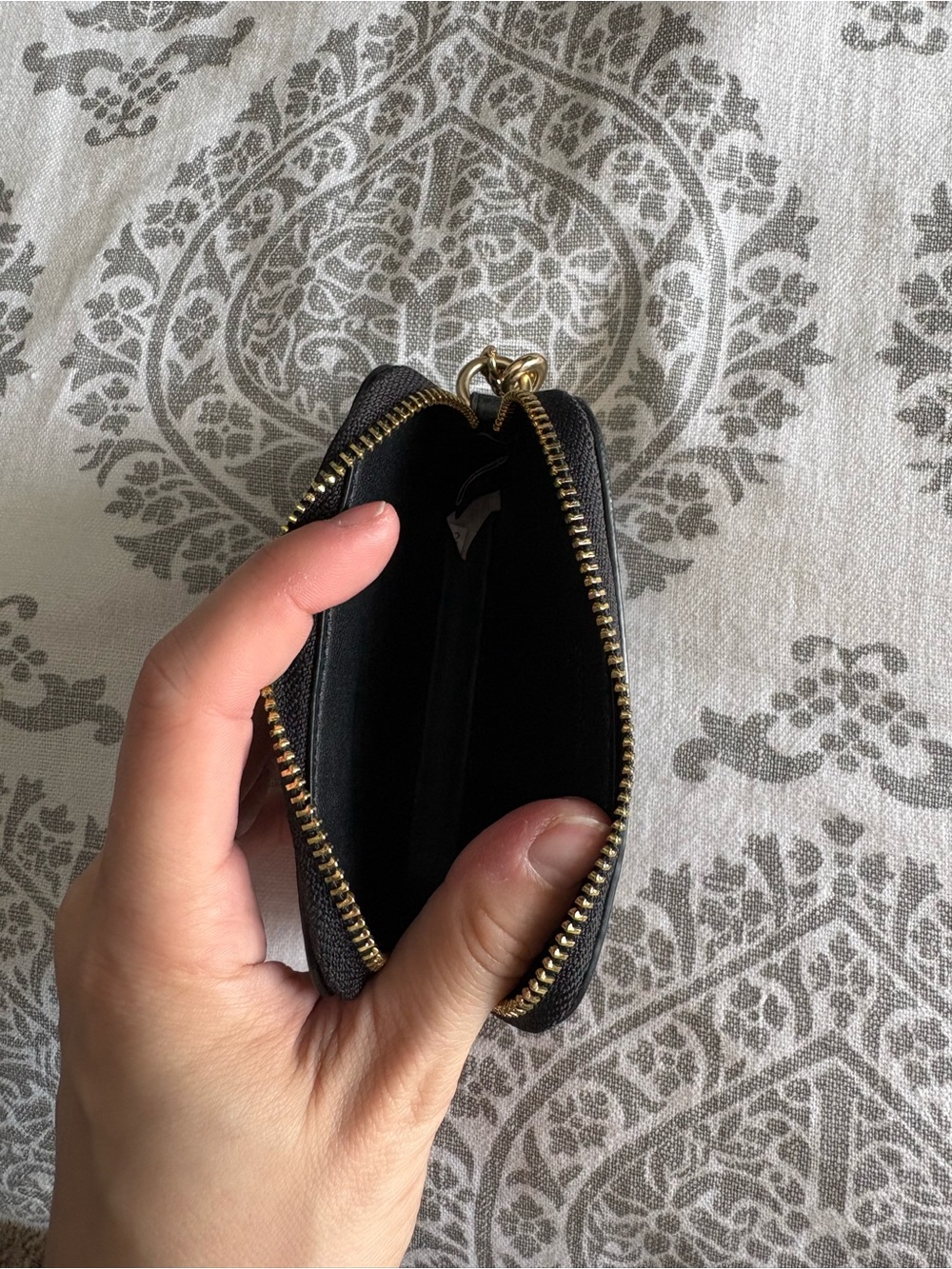Coach Black Pebbled Leather Card Holder with Gold Chain Accent - Picture 3 of 3